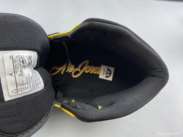 Jordan - Black Amarillo Orange 852542-087 1 Mid 1109